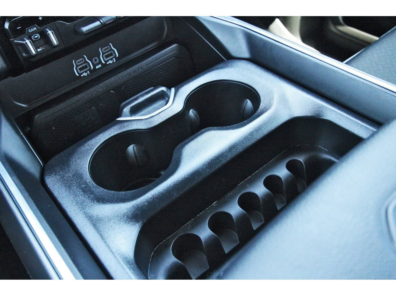 Used 2025 RAM 1500 Laramie w/ Laramie Southwest Edition image 30