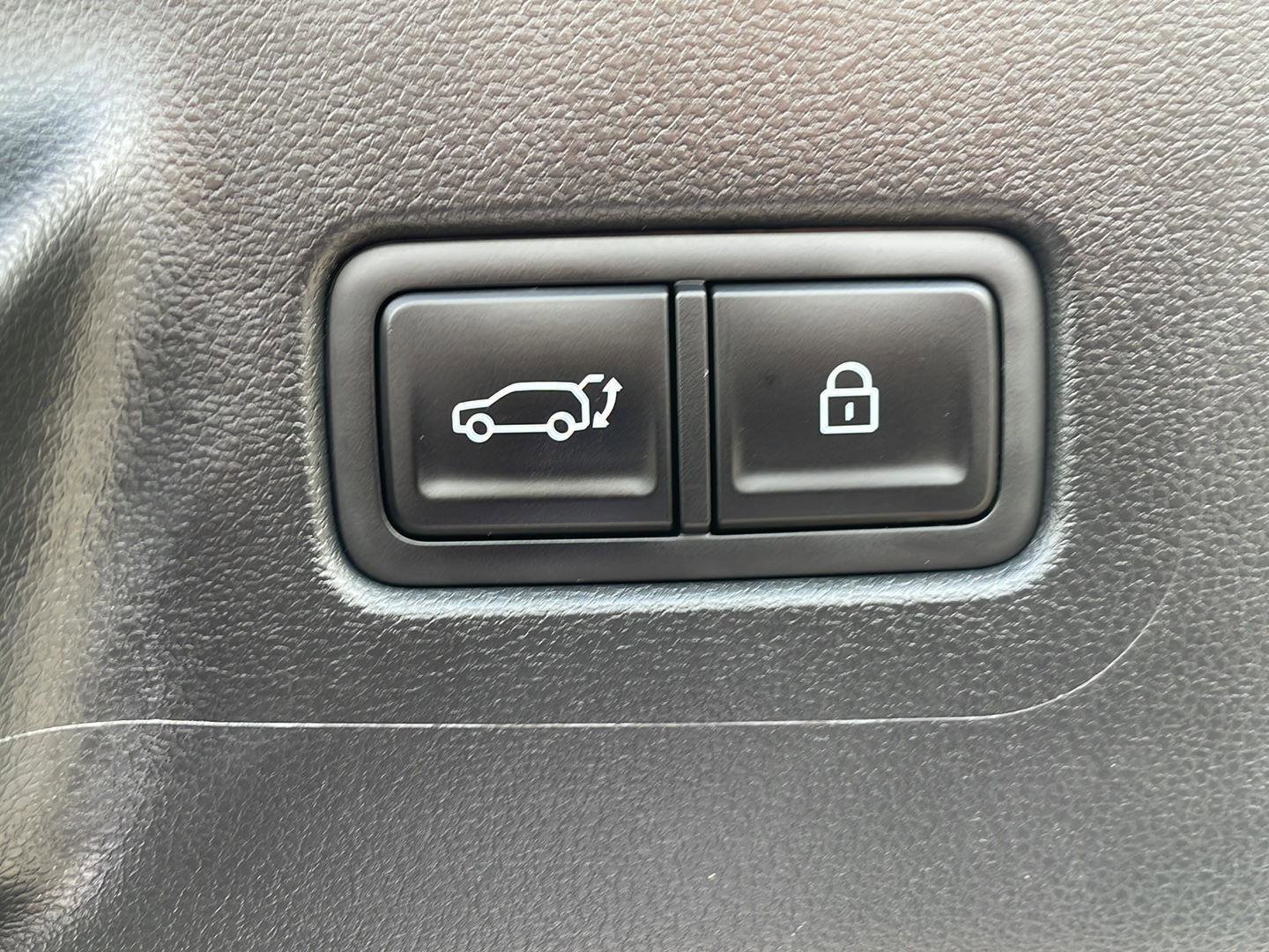 Used 2025 Hyundai Santa Fe SEL AWD/4WD image 34