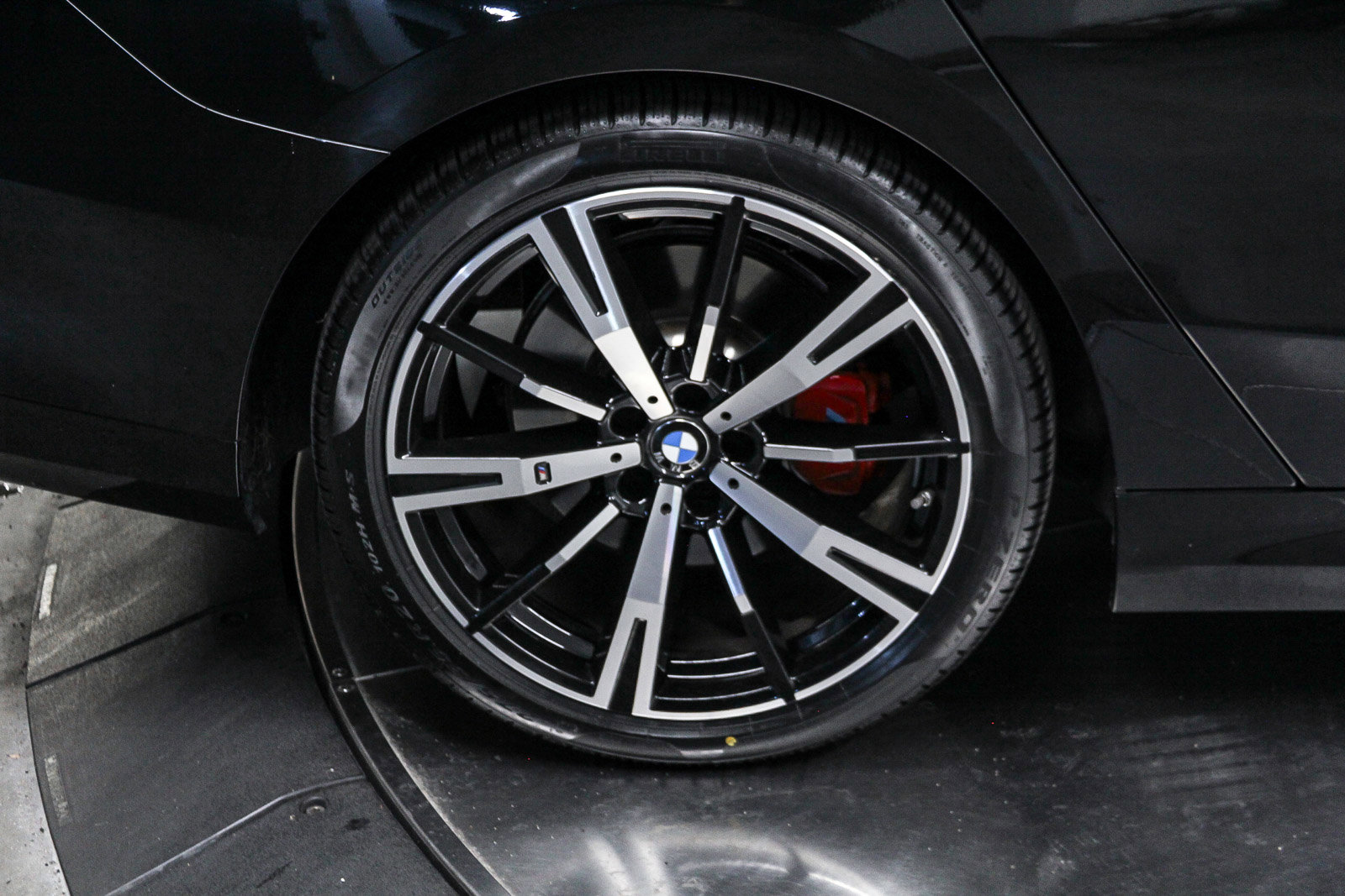 Certified 2024 BMW 530i 530i w/ M Sport Package image 8