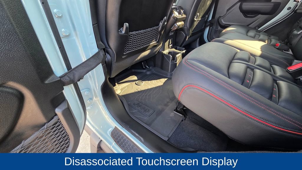 Used 2024 Jeep Wrangler Unlimited Rubicon w/ Technology Group image 21