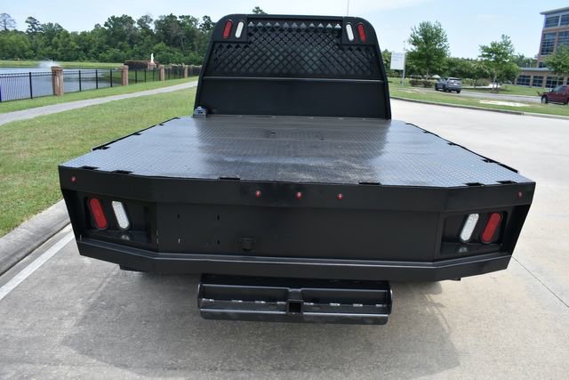 Used 2015 Ford F550 4x4 Crew Cab Super Duty w/ Lariat Interior Package image 6