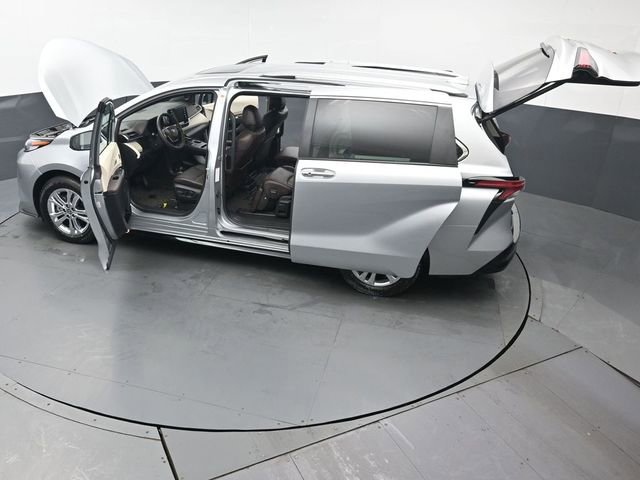 Certified 2023 Toyota Sienna Platinum image 56