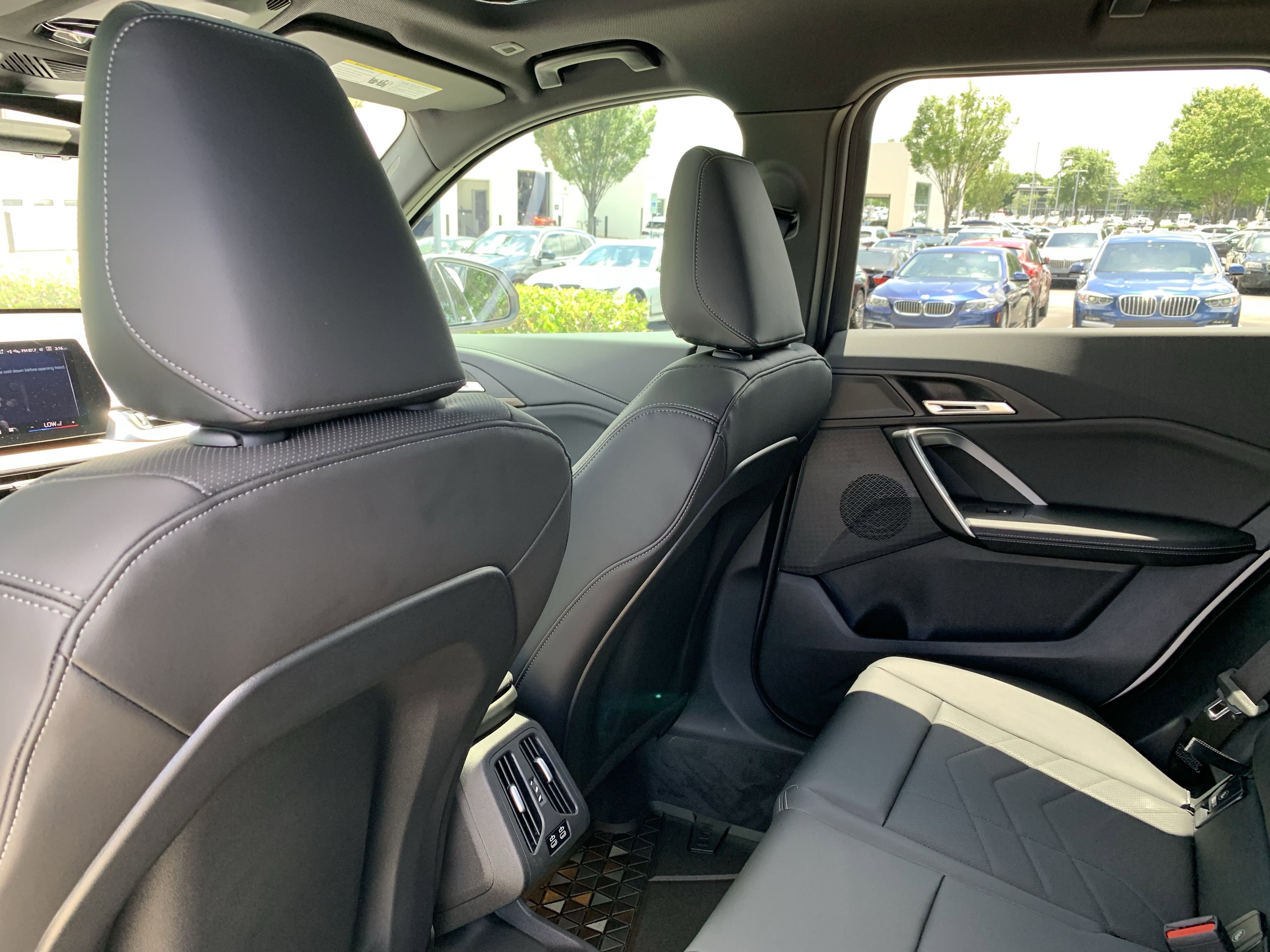 Used 2025 BMW X1 xDrive28i w/ Technology Package image 34