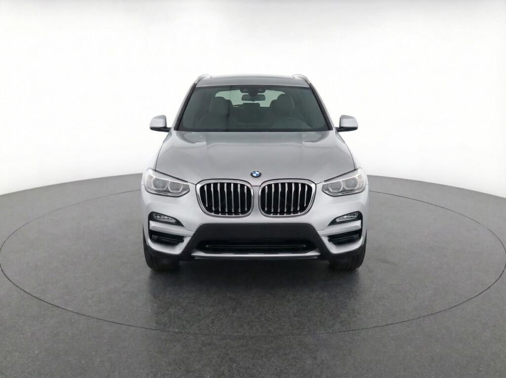 Used 2018 BMW X3 xDrive30i image 2