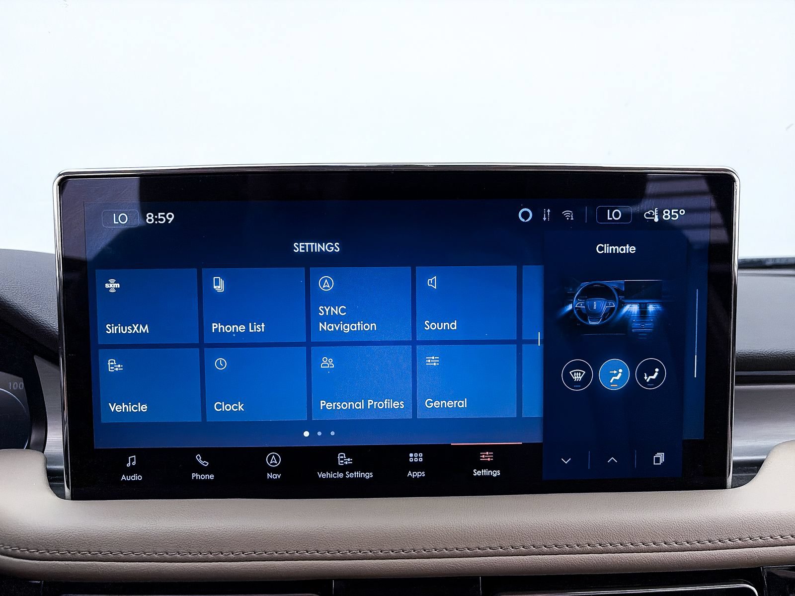Used 2023 Lincoln Nautilus FWD w/ Premium Package image 22