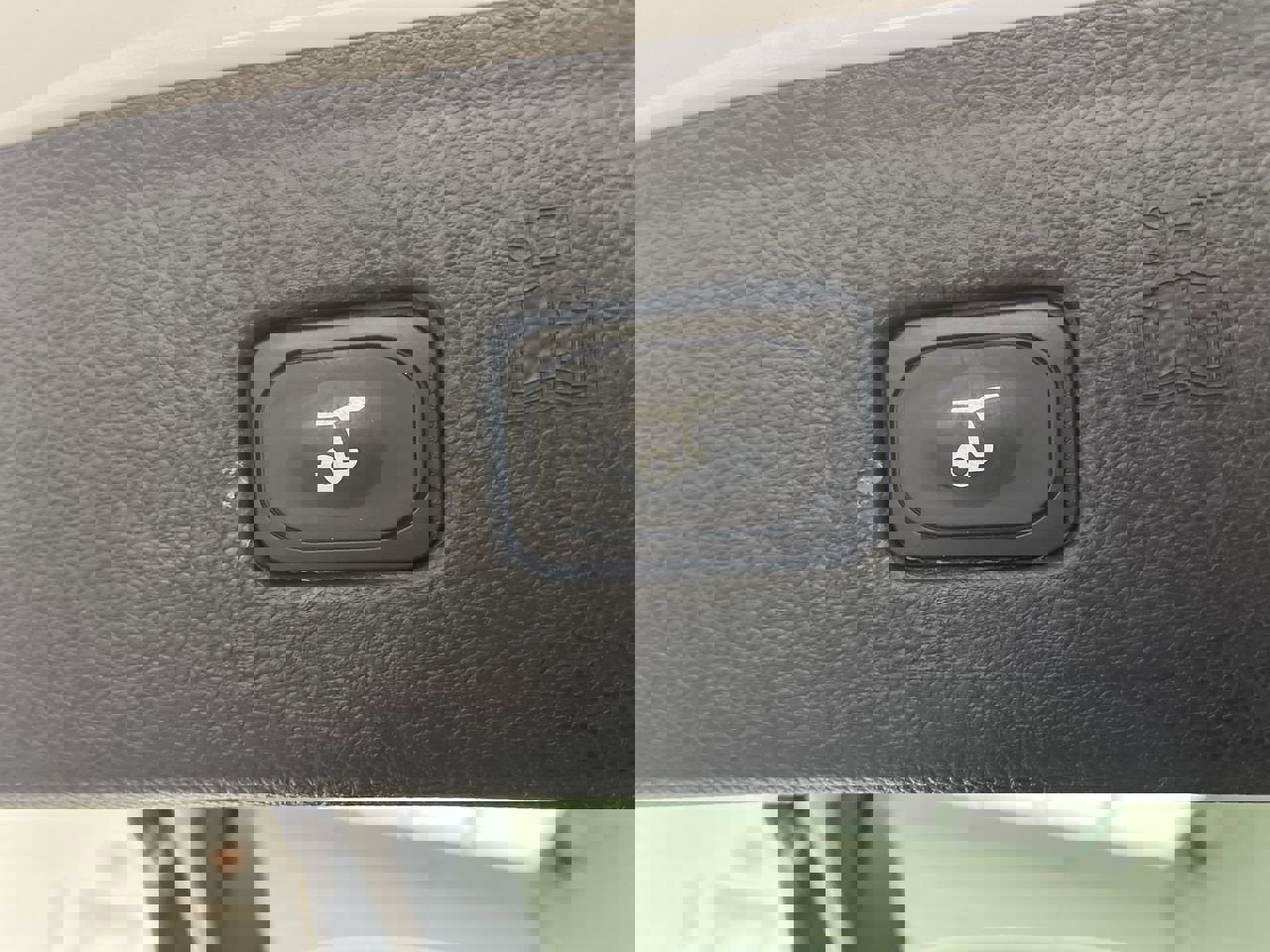 Used 2024 Ford Edge SEL w/ Convenience Package image 33