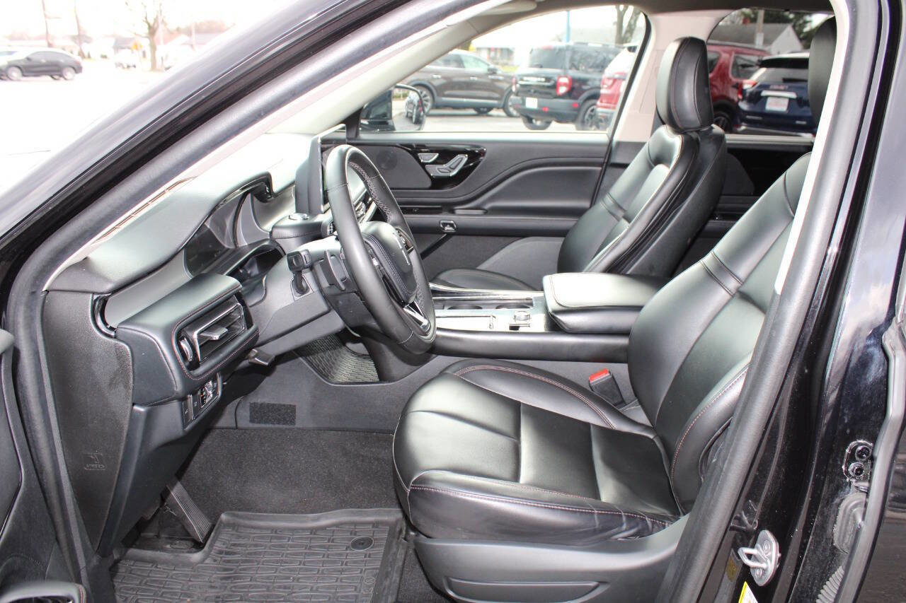 Used 2022 Lincoln Aviator AWD image 13