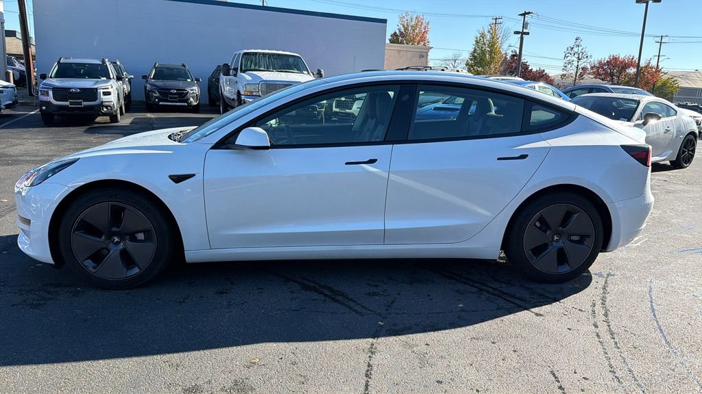 Used 2023 Tesla Model 3 Standard Range image 7
