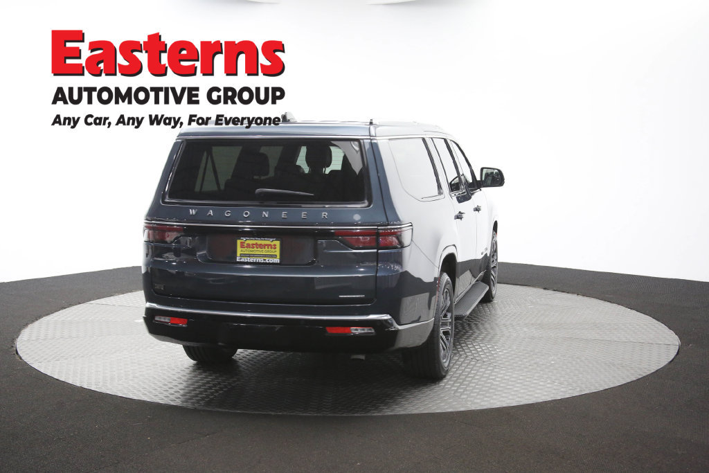 Used 2024 Jeep Wagoneer L Series II w/ Flexible Seating Group RWD image 47