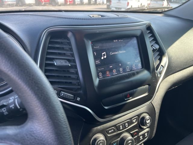 Used 2019 Jeep Cherokee Latitude w/ Popular Appearance Group image 22