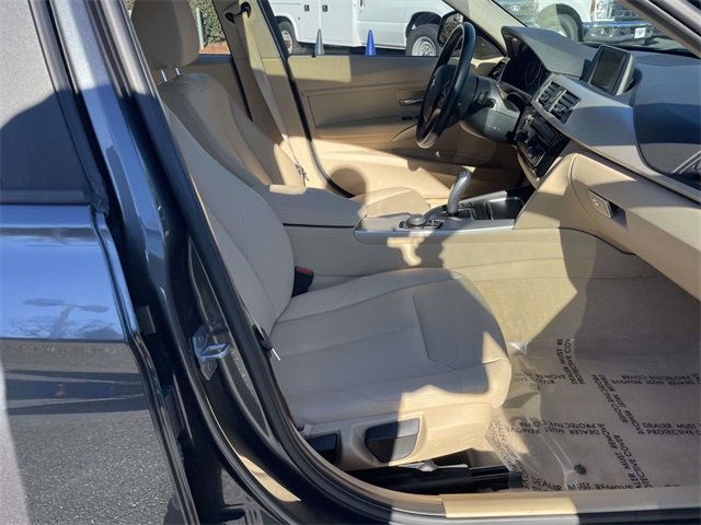 Used 2016 BMW 320i Sedan image 28