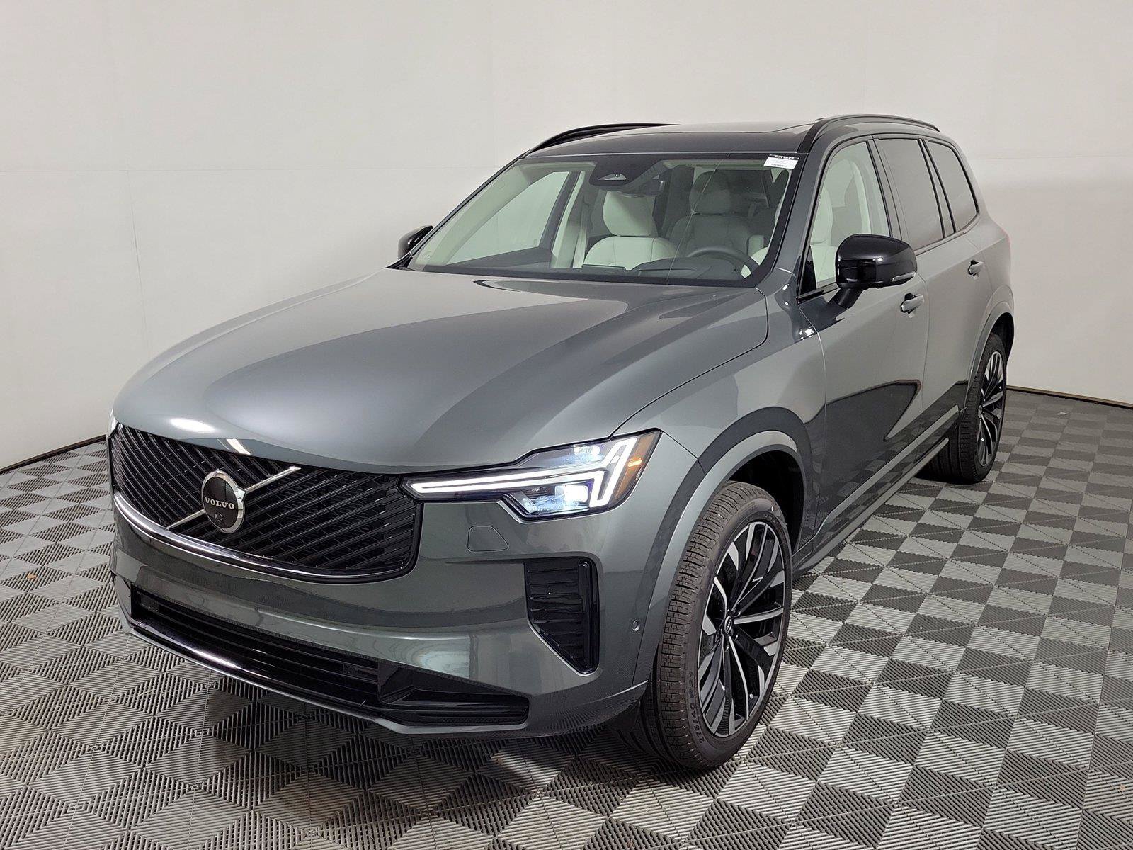 New 2027 Volvo XC90 B6 Ultra AWD/4WD image 3