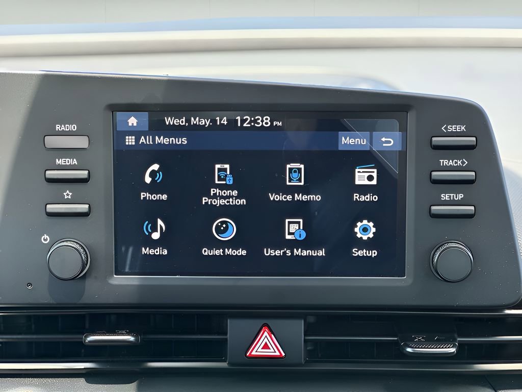 Used 2025 Hyundai Elantra Sport image 14