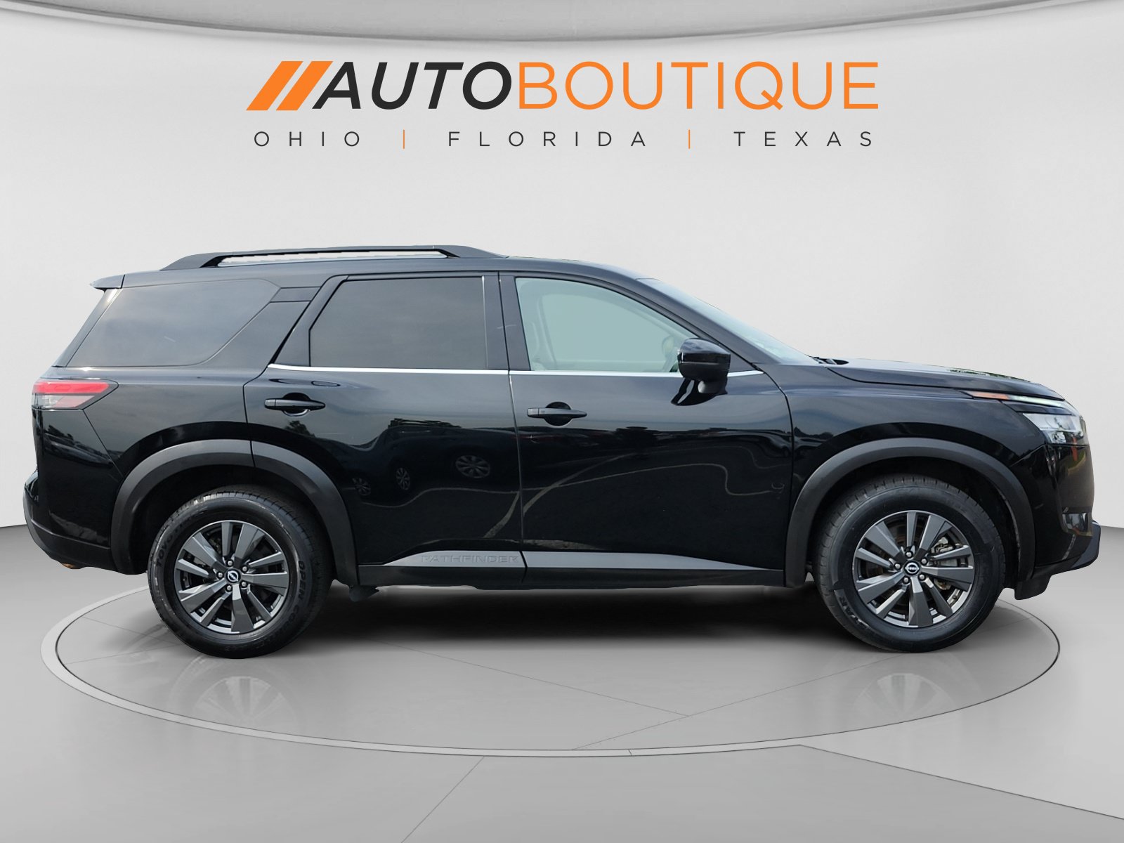 Used 2022 Nissan Pathfinder SV FWD image 6
