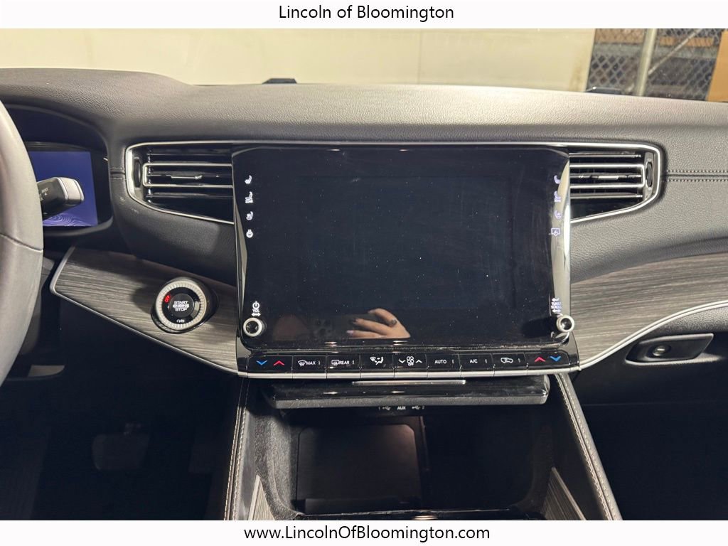 Used 2024 Jeep Wagoneer L Series II w/ Flexible Seating Group image 27