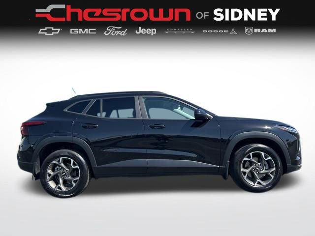 Used 2025 Chevrolet Trax LT FWD image 12