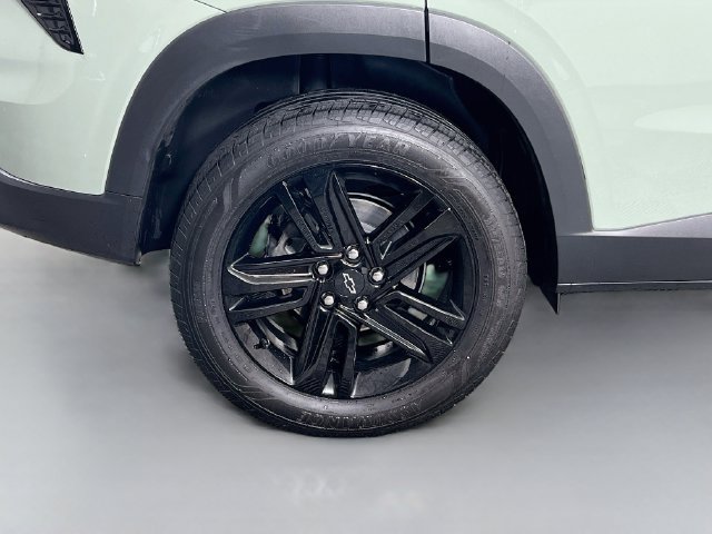 Used 2025 Chevrolet Trax ACTIV w/ Driver Confidence Package FWD image 35
