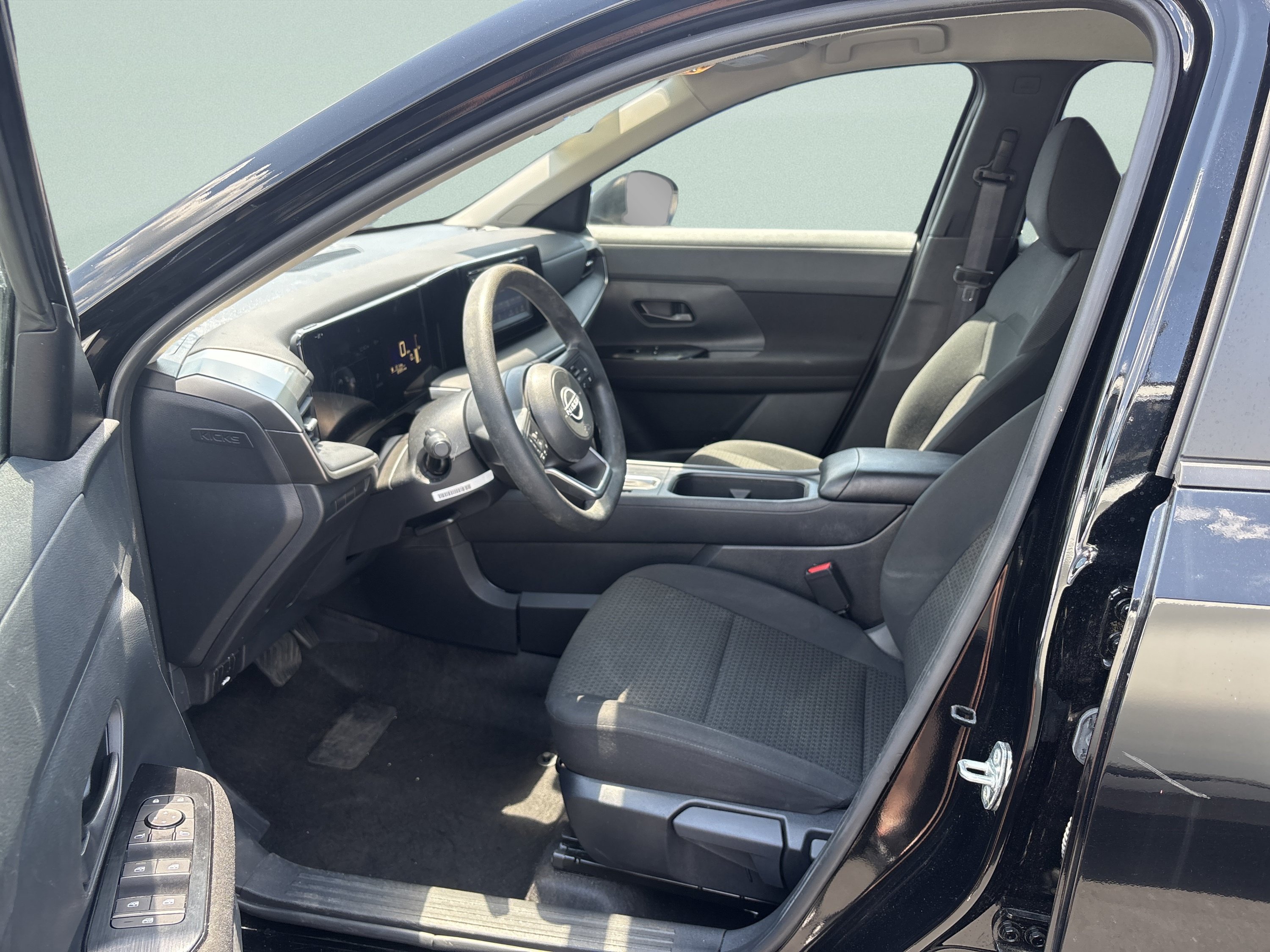 Used 2025 Nissan Kicks S AWD/4WD image 10