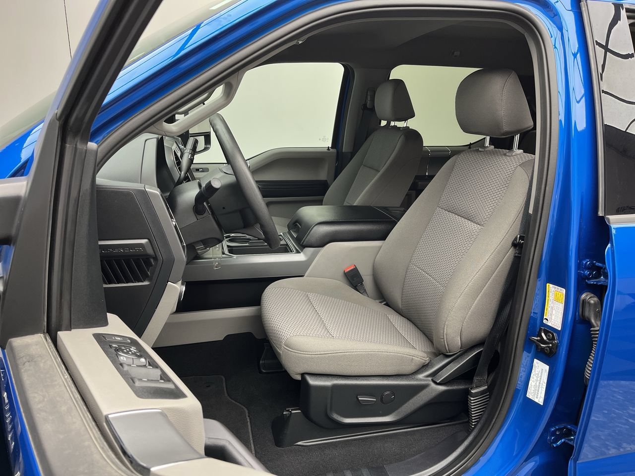 Certified 2021 Ford F250 XLT w/ XLT Premium Package AWD/4WD image 11