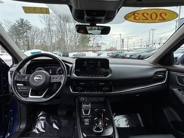 Used 2023 Nissan Rogue Platinum image 19