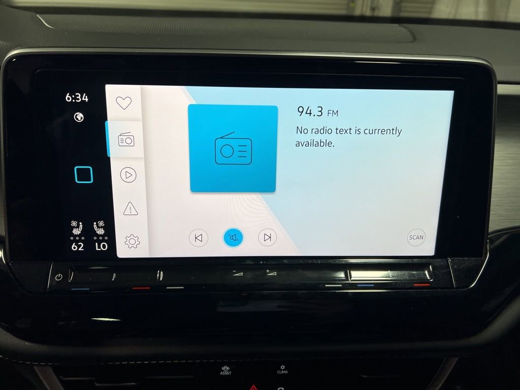 Used 2024 Volkswagen Atlas Cross Sport SE image 32