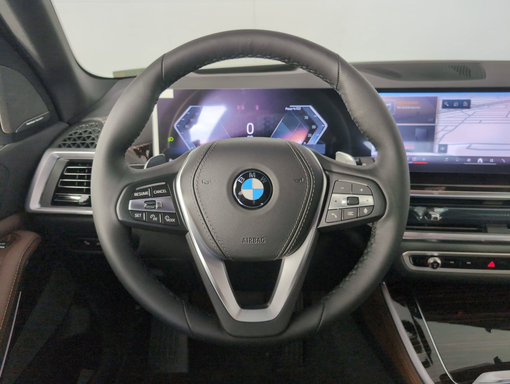 Used 2026 BMW X5 sDrive40i image 13