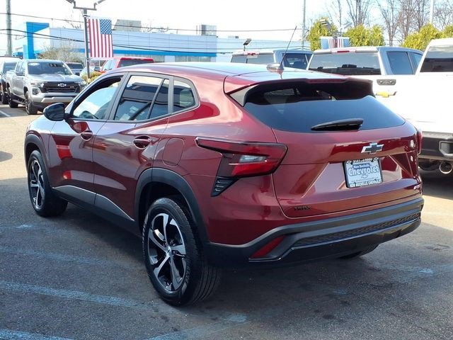 Certified 2024 Chevrolet Trax RS w/ Driver Confidence Package image 4