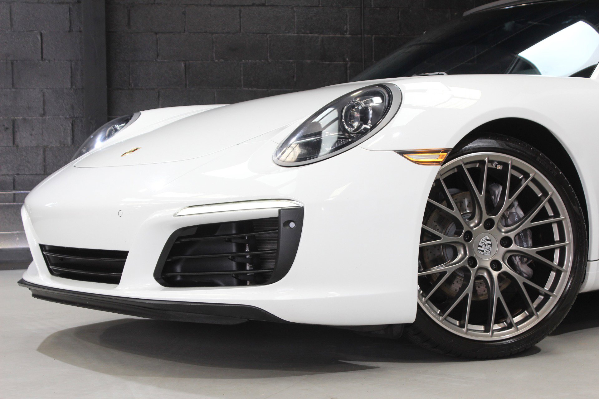 Used 2019 Porsche 911 Carrera RWD image 8