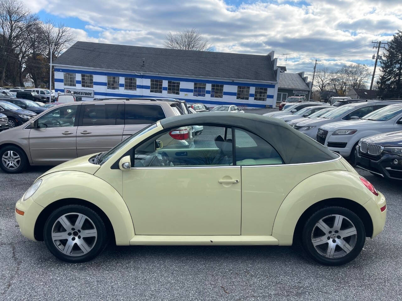 Used 2006 Volkswagen Beetle 2.5 PZEV 2dr Convertible (2.5L image 3