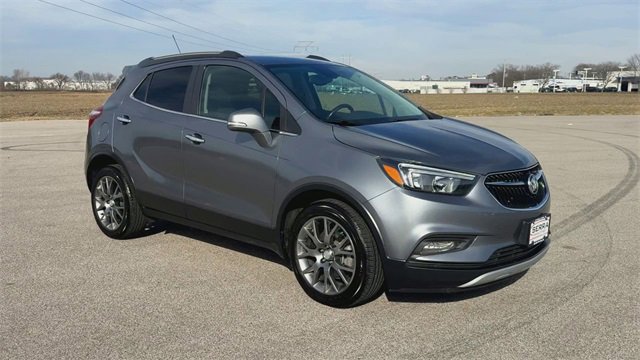Used 2019 Buick Encore Sport Touring w/ Safety Package image 2