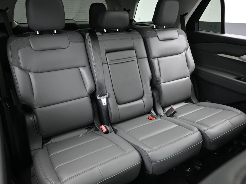New 2025 Ford Explorer Active w/ Active Comfort Package image 33