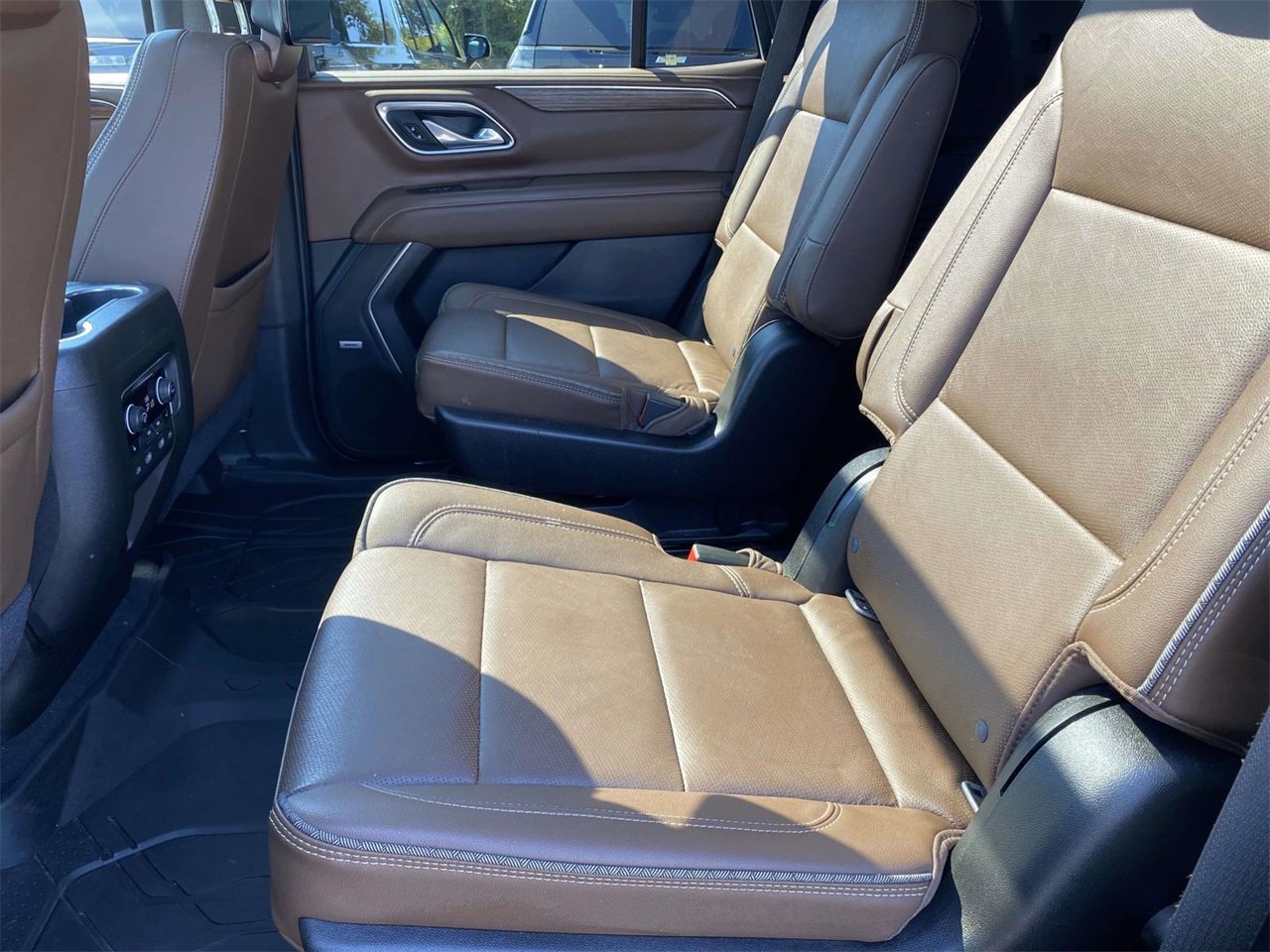 Used 2021 Chevrolet Tahoe High Country image 11