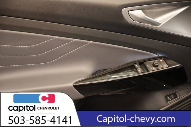 Used 2023 Volkswagen ID.4 Pro S image 9