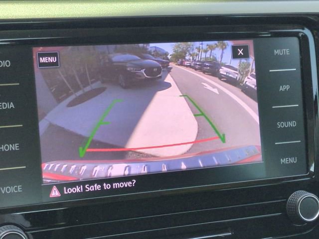 Used 2022 Volkswagen Passat 2.0T SE image 23