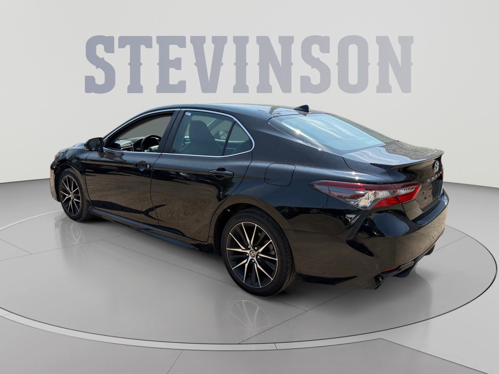 Certified 2024 Toyota Camry SE FWD image 3