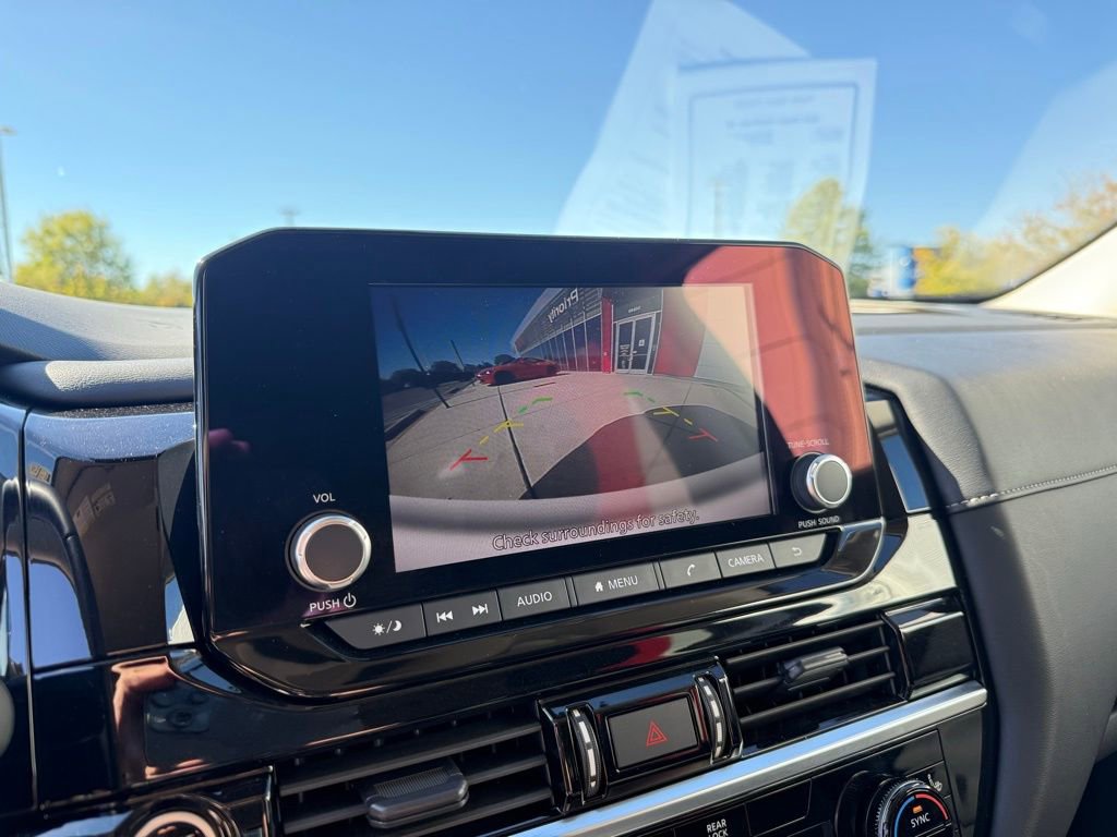 Certified 2024 Nissan Pathfinder SV image 21