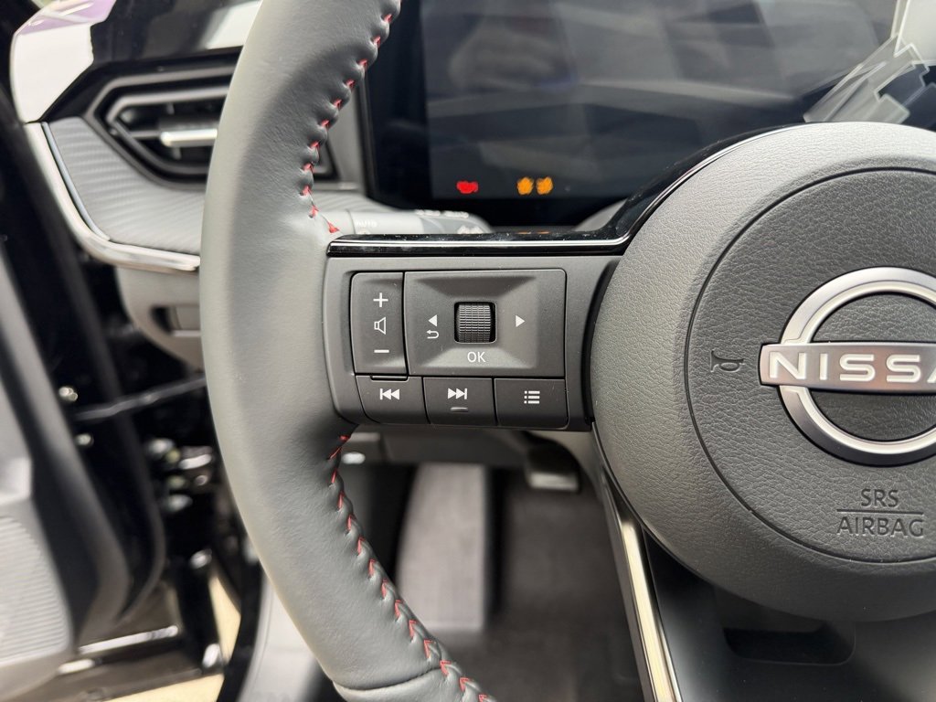 New 2026 Nissan Kicks SR w/ Cold Weather Package image 16