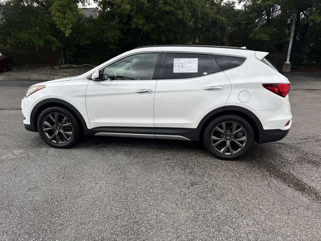 Used 2018 Hyundai Santa Fe Sport w/ Cargo Package FWD image 8