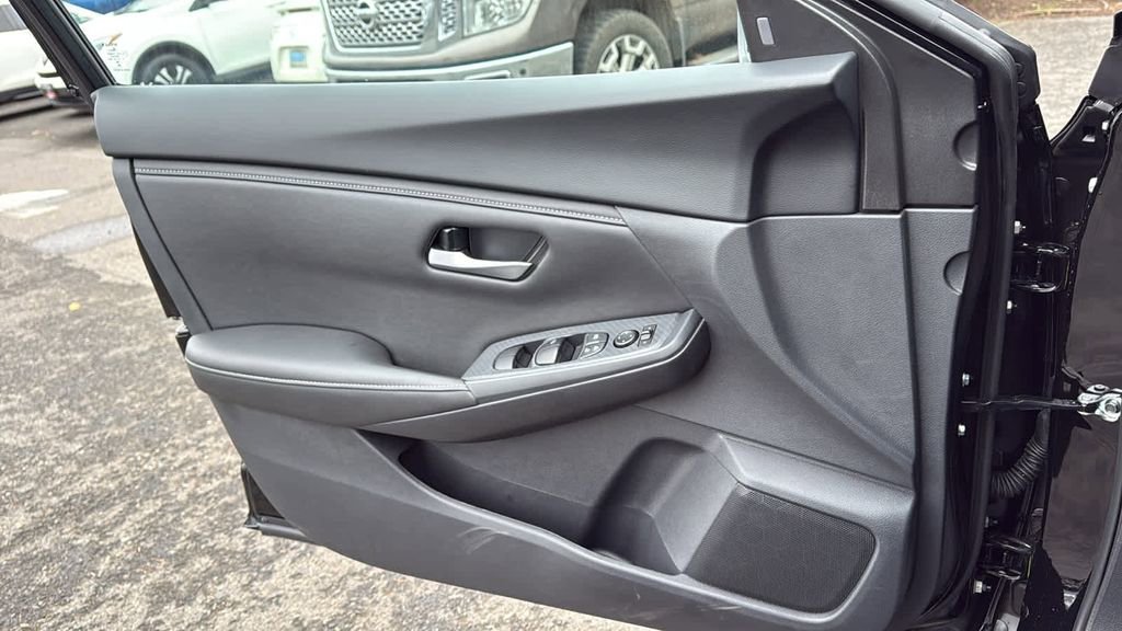 Certified 2025 Nissan Sentra SV FWD image 17