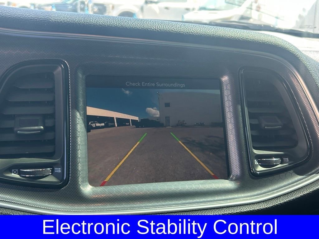 Used 2015 Dodge Challenger SRT image 12