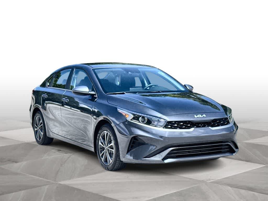 Used 2024 Kia Forte LXS FWD image 2