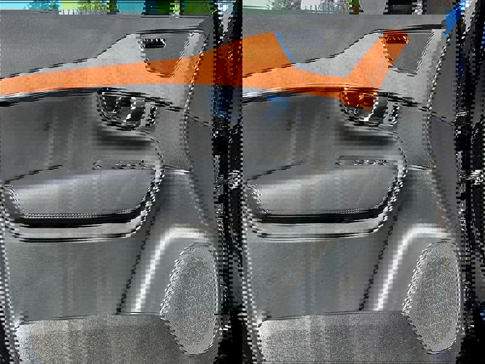 Used 2025 Volvo XC90 T8 Plus w/ Protection Package Premier image 25