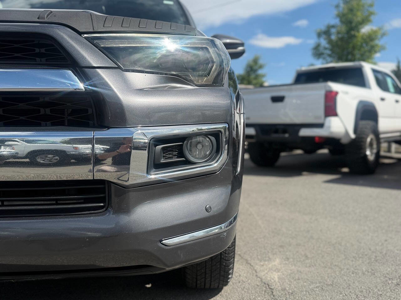 Used 2018 Toyota 4Runner Limited AWD/4WD image 98