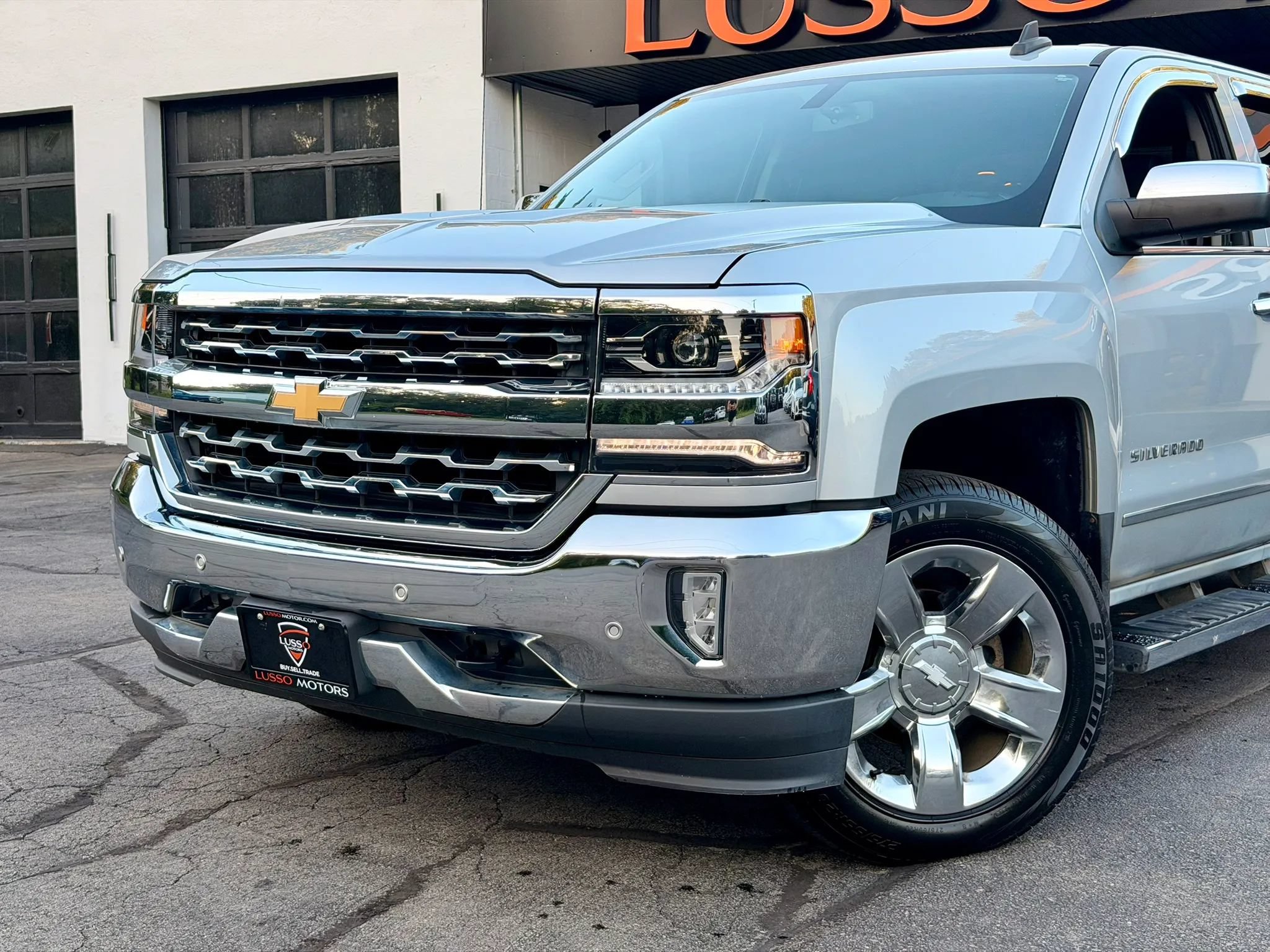 Used 2018 Chevrolet Silverado 1500 LTZ w/ Sport Package AWD/4WD image 39