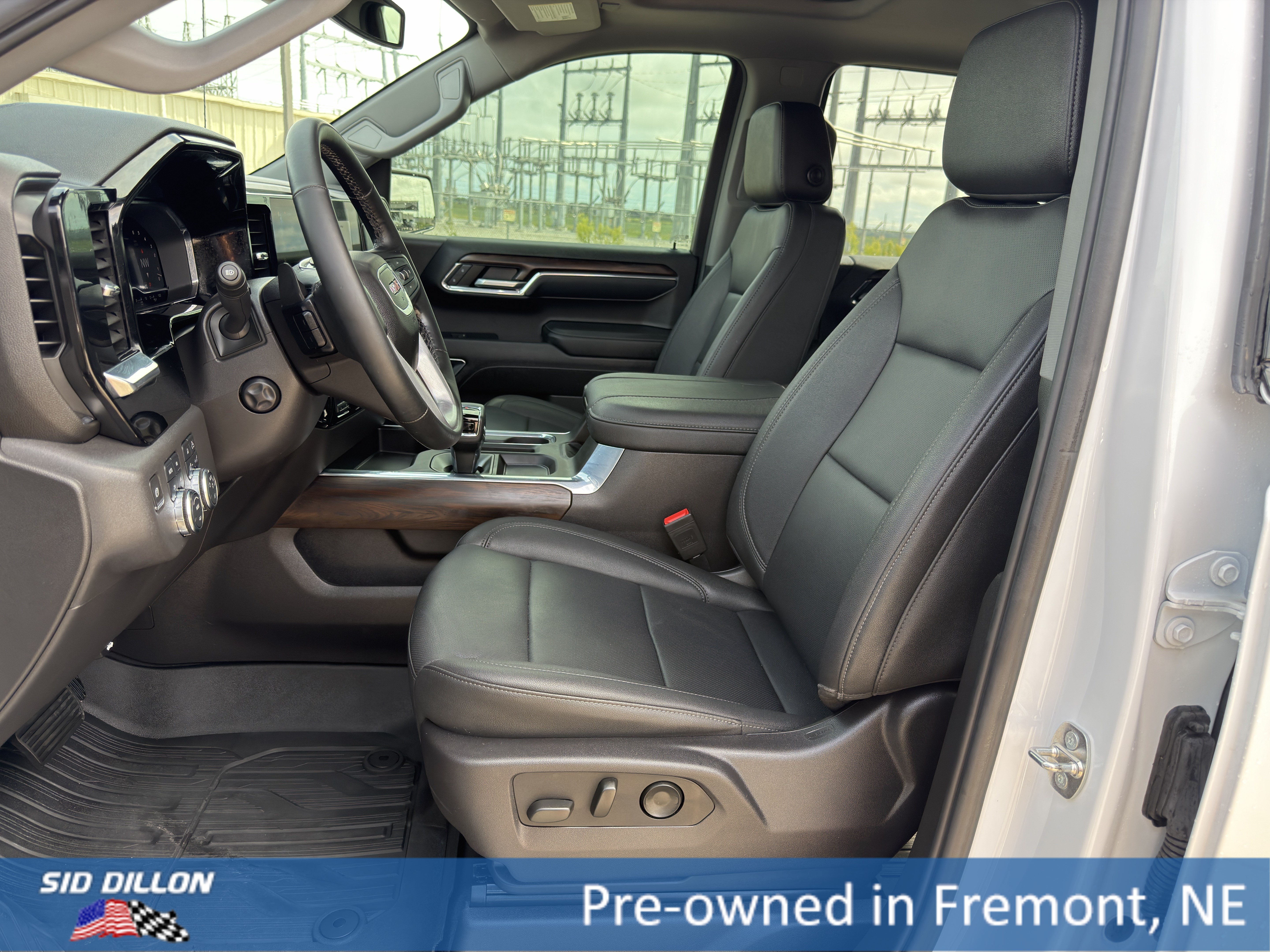 Certified 2024 GMC Sierra 1500 SLT w/ SLT Premium Plus Package AWD/4WD image 14