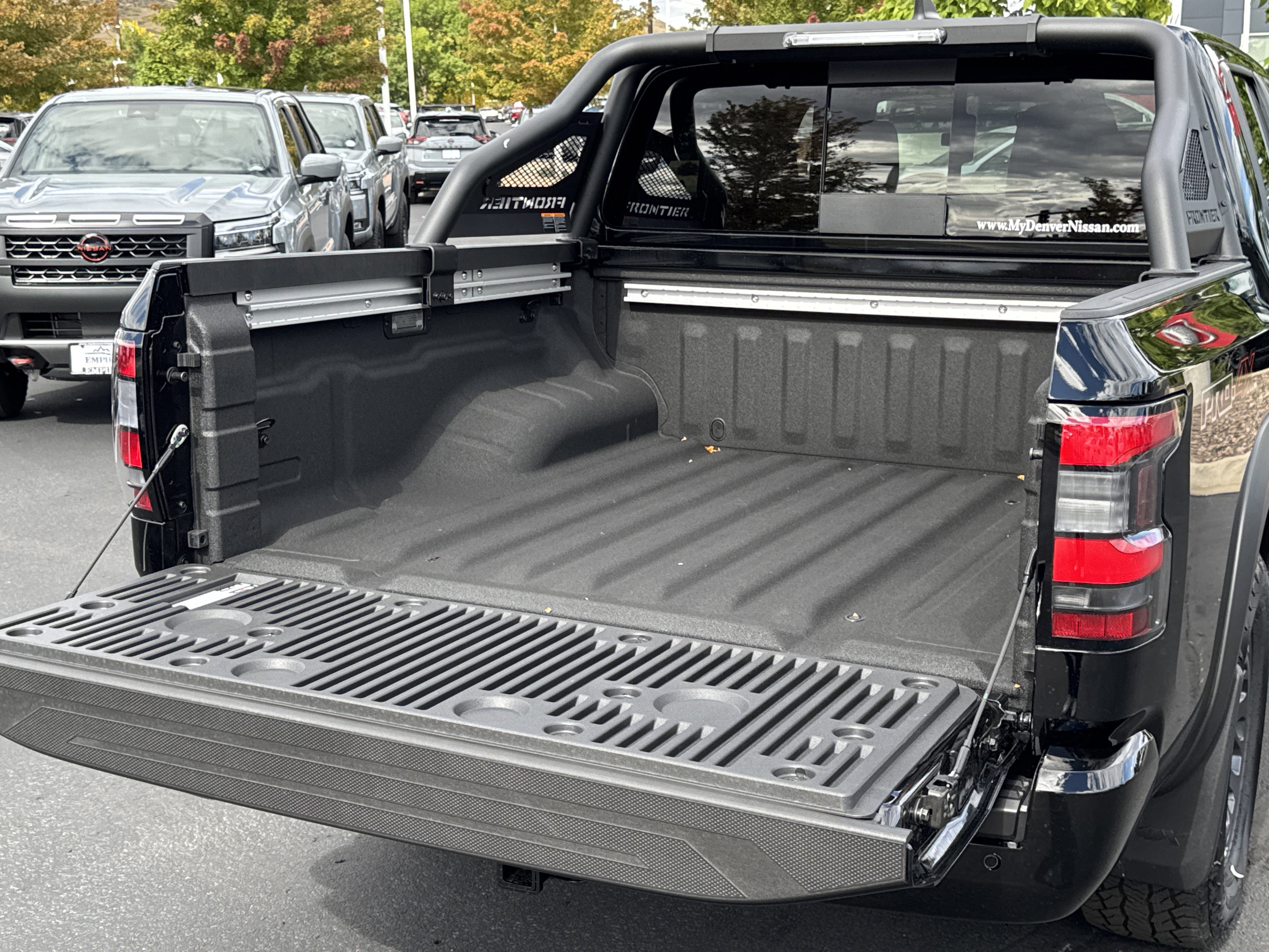 New 2025 Nissan Frontier PRO-4X w/ Pro Premium Package image 8