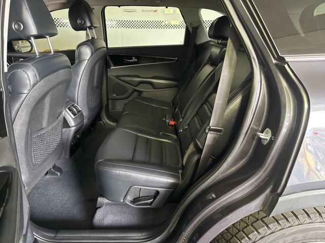 Used 2019 Kia Sorento EX w/ EX Touring Package image 14