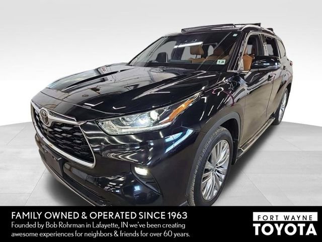 Used 2023 Toyota Highlander Platinum image 4
