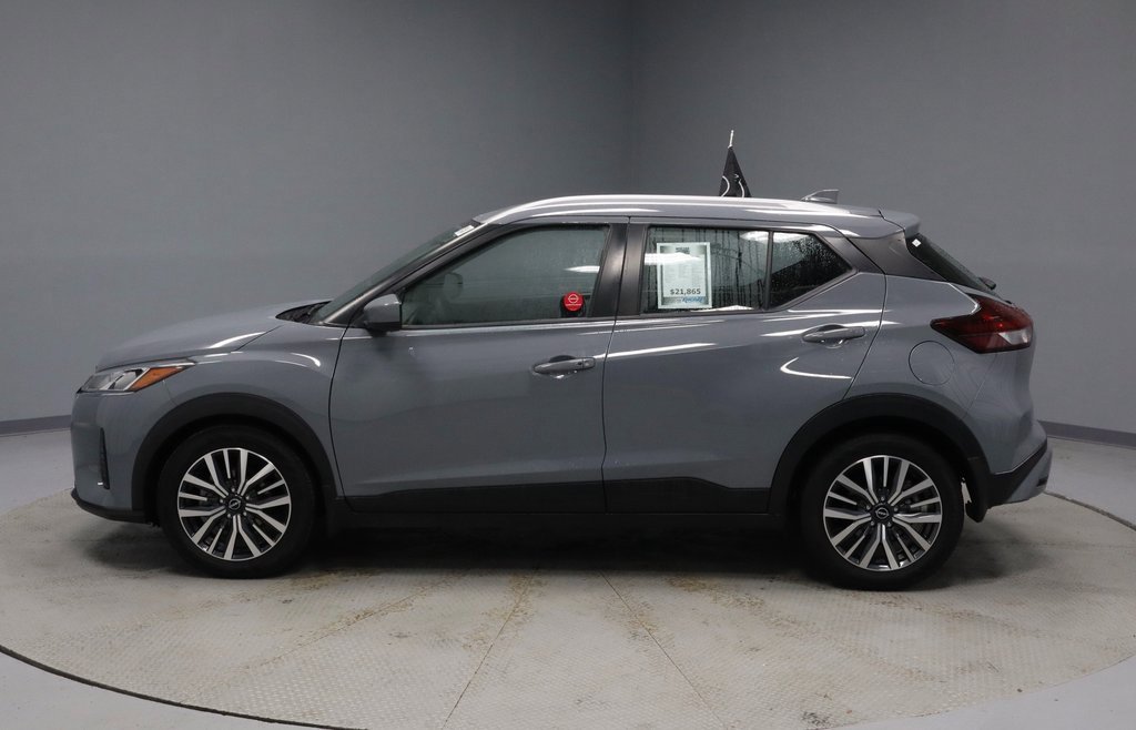 Used 2023 Nissan Kicks SV image 9