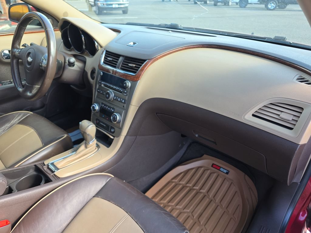 Used 2008 Chevrolet Malibu LTZ w/ Rear Power Package FWD image 30
